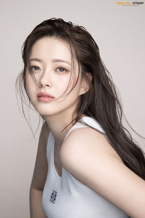 Go Ara - Wiki, Biography, Age, Height, Boyfriend, Films, Photos