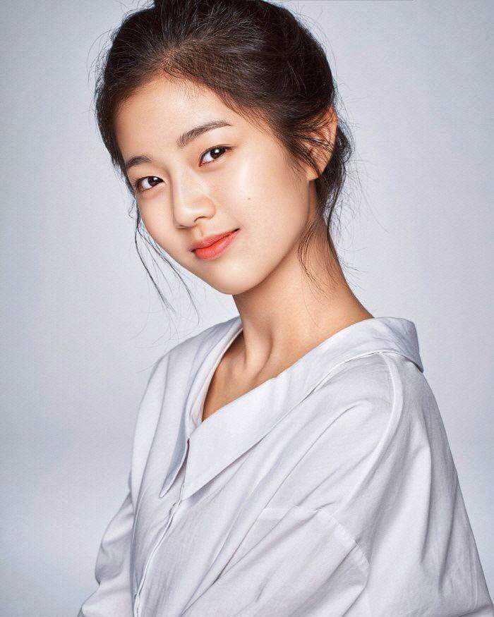 Shin Eun Soo - Wiki, Bio, Age, Height, Boyfriend, Films, Photos